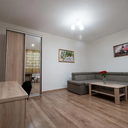 Wonderful Flat On Center *