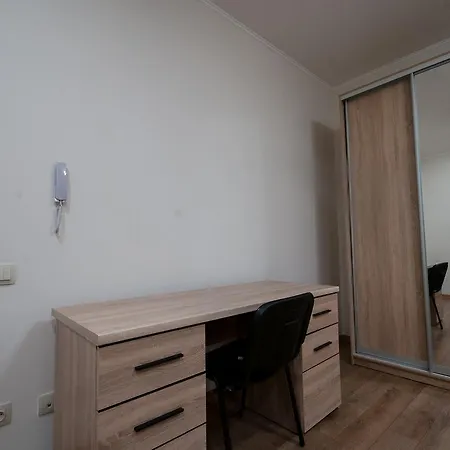 Wonderful Flat On Center *